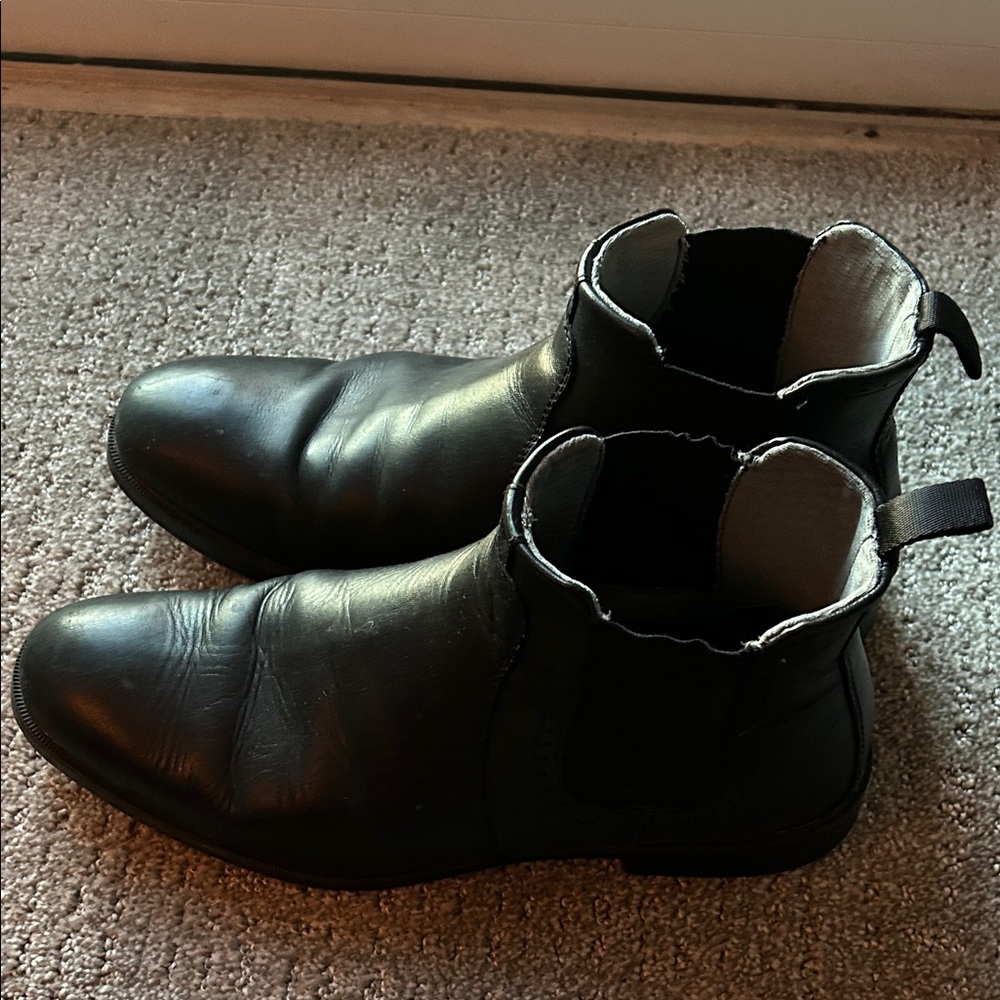 Johnston & Murphy Chelsea Boots